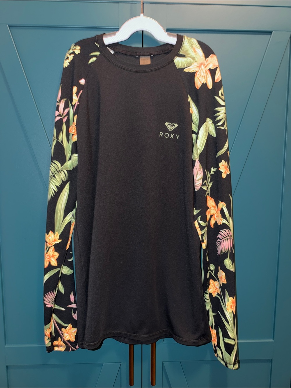 🏄‍♀️Roxy LS Rash Guard - Picture 3 of 3